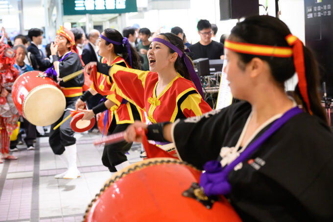 琉球國祭り太鼓のかけ声・太鼓が会場に響きわたります