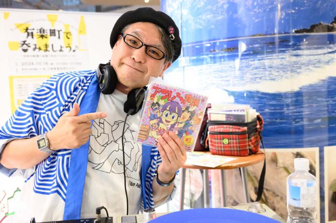 DJフクタケの曲で踊り出す人も